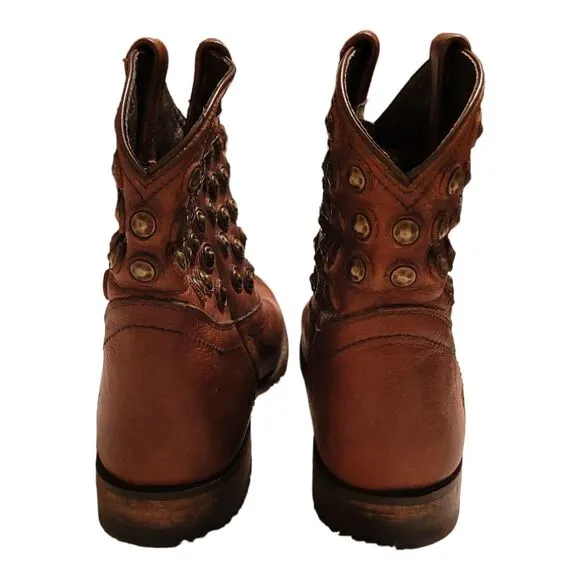 Frye Wyatt Disc Cognac 6B western ankle boots