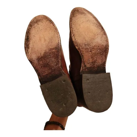 Frye Wyatt Disc Cognac 6B western ankle boots