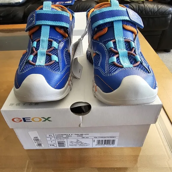 GEOX Dynomix Waterproof Clsed Toe Sandals, Size 2 YOUTH - NEW!
