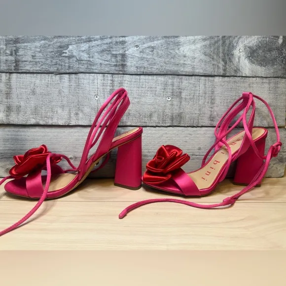 GIANNI BINI NWT  Gianni Bini Dakota Satin Flower Ankle Wrap Dress Sandals |