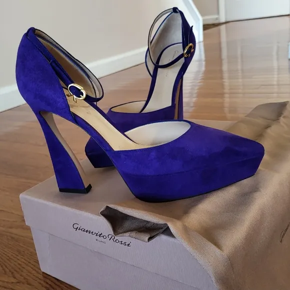 Gianvito Rossi Women's Purple Suede Heels
