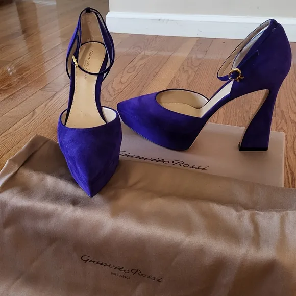 Gianvito Rossi Women's Purple Suede Heels