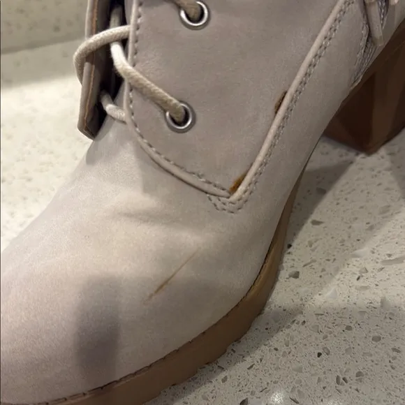 GirlsLace-Up Ankle Boots - Cream