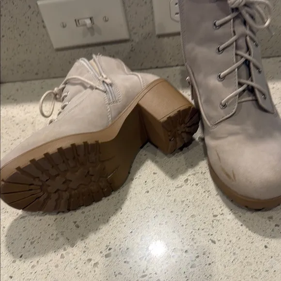 GirlsLace-Up Ankle Boots - Cream
