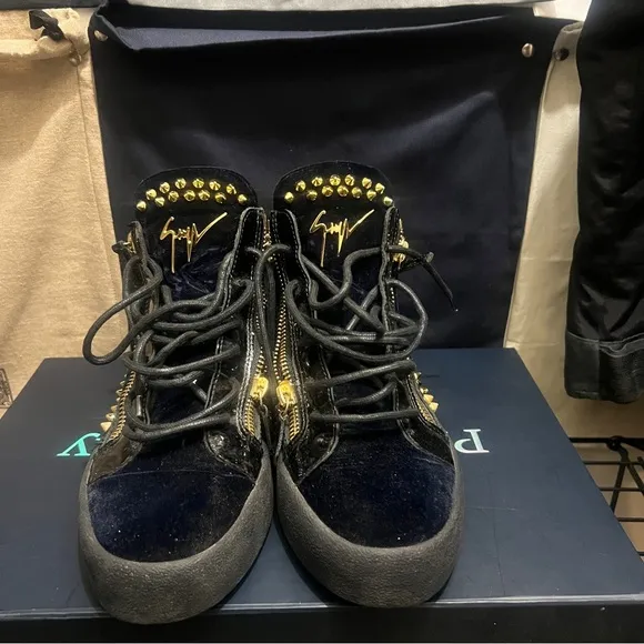 Giuseppe zanotti black and gold shoes