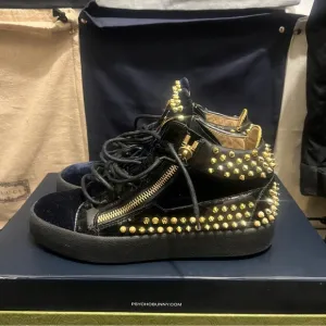 Giuseppe zanotti black and gold shoes