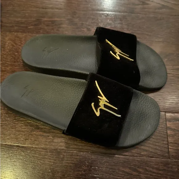 GIUSEPPE ZANOTTI SLIPPERS . MADE IN ITALY  Black and Gold Slide Sandals - SZ 44