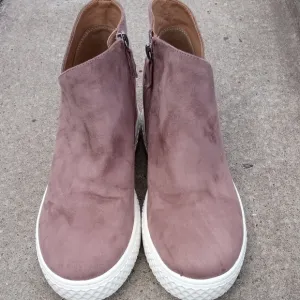GUC Aerosoles Zirah Ankle Bootie Faux Suede 9.5