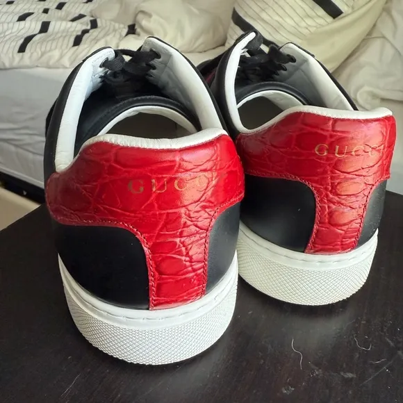 Gucci Men's Black Sneakers with Red and Blue Stripes