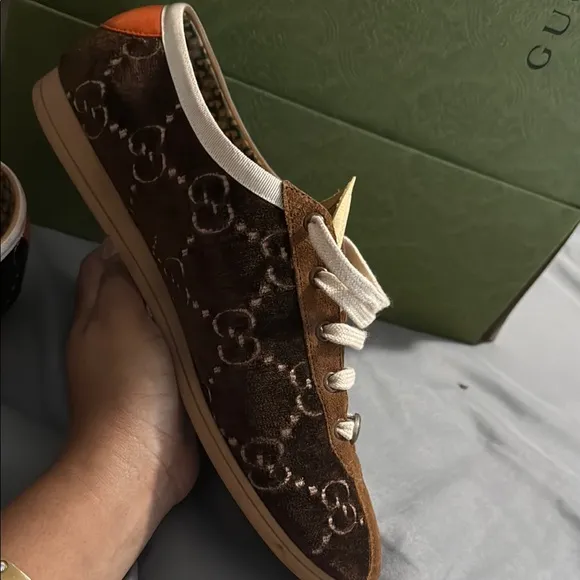 Gucci Men's Brown Sneakers