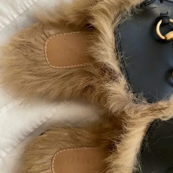 Gucci slippers