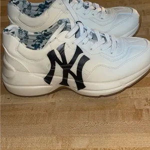 Gucci White and Black Athletic Sneakers with Iconic Design