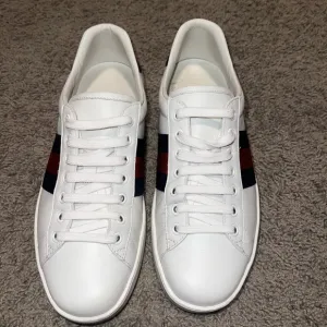 Gucci White Leather Sneakers with Red and Blue Stripes