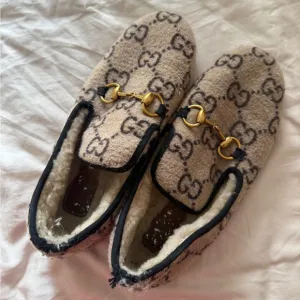 Gucci Wool fur Lined Slippers Size 39/8