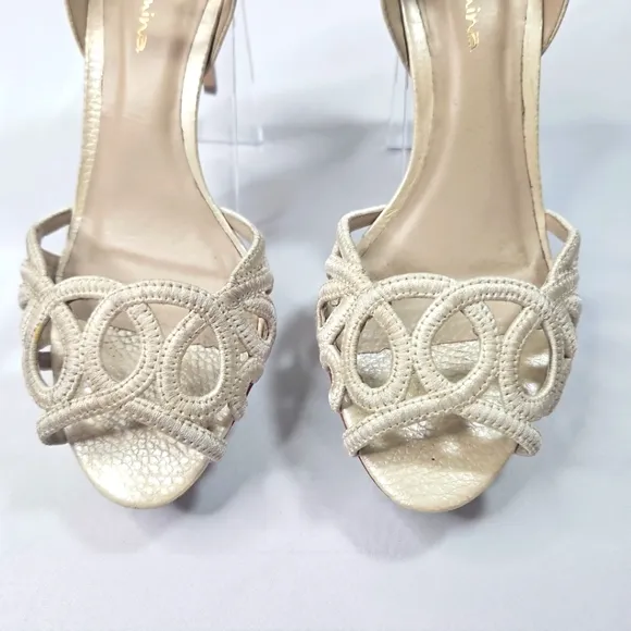 Guilhermina Cream Heels Size 7