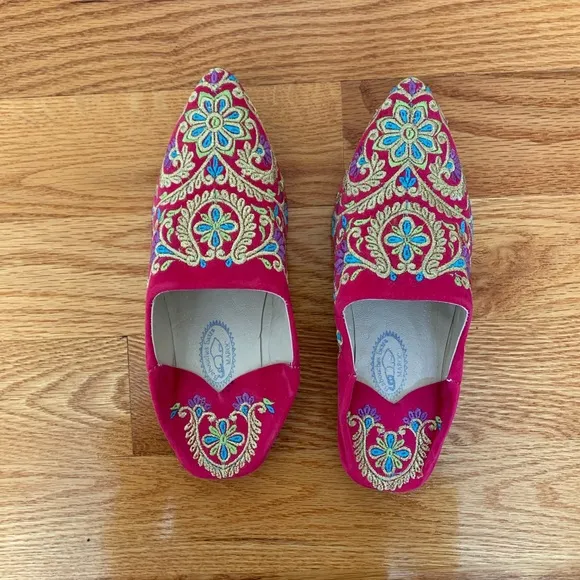 Handmade hot pink &amp; gold Moroccan leather shoes