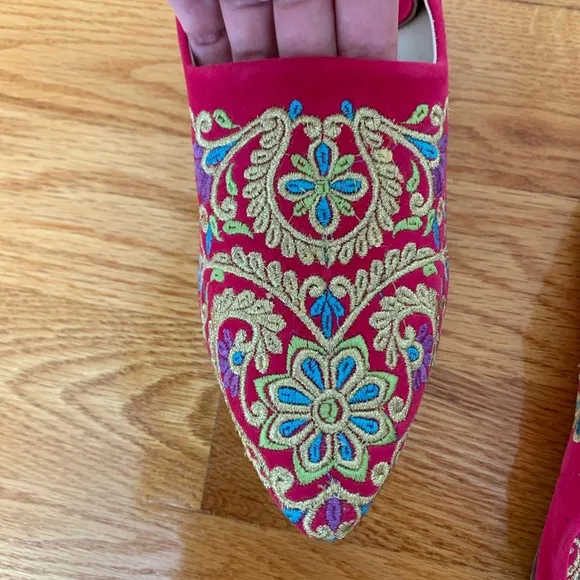 Handmade hot pink &amp; gold Moroccan leather shoes