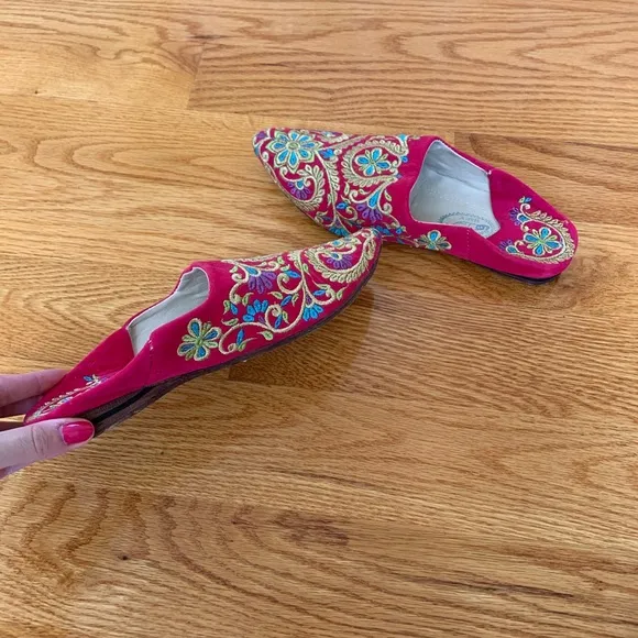 Handmade hot pink &amp; gold Moroccan leather shoes