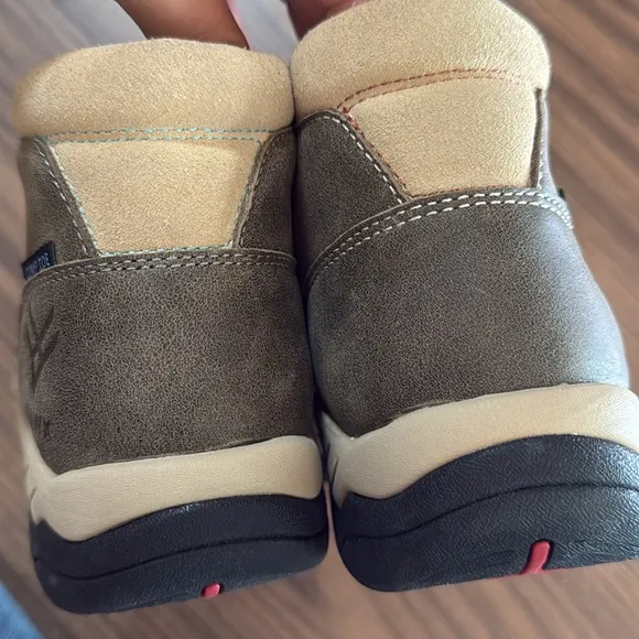 Hawx Women’s Tan and Gray Moccasins