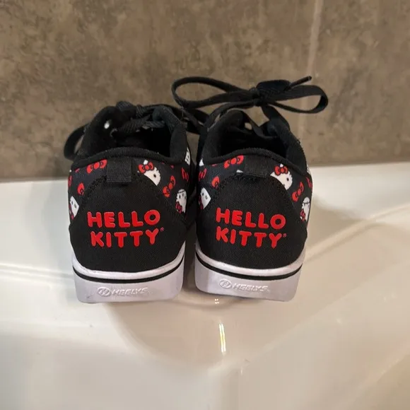 HEELYS Girl's Pro 20 Hello Kitty Wheeled Heel Shoe