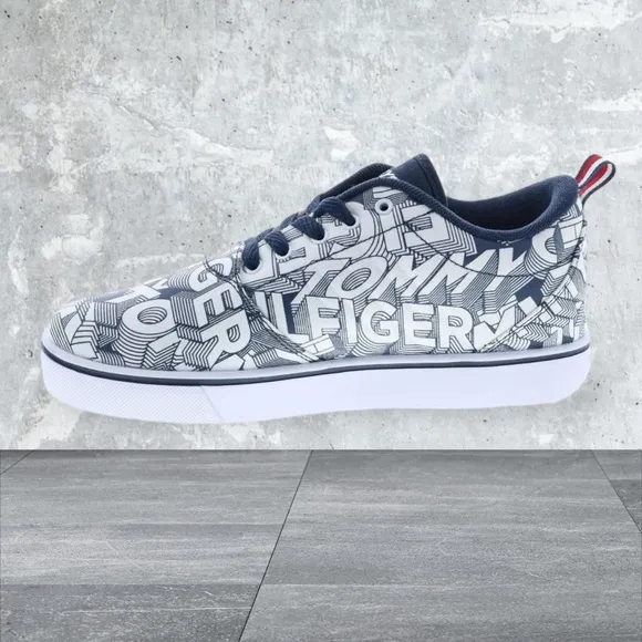 Heelys Shoes Heelys X Tommy Hilfiger size 4