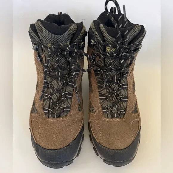 HI-TEC Yosemite Mid Waterproof Hiking Boots for Men, Size 9.5