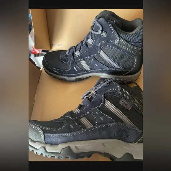 Hiking boots, L.L bean unisex trail shoe, train sneaker boot blue size 7.5 men