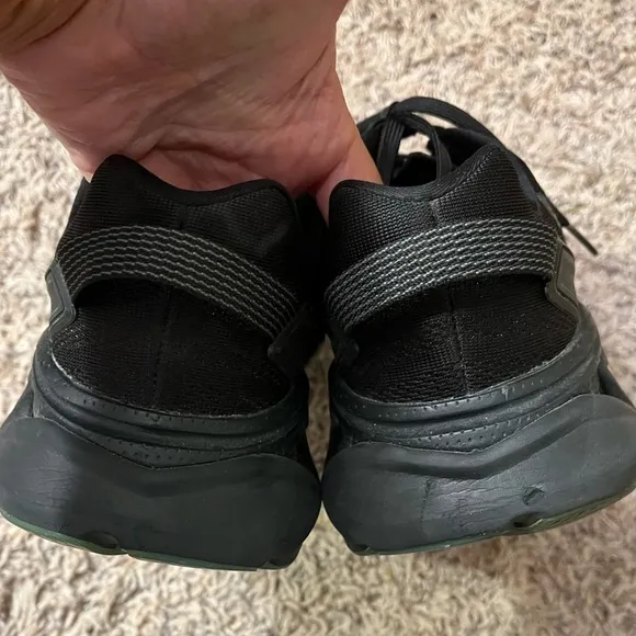Hoka Black Men’s One One Elevon 2 Tennis Shoes Sz 10 EUC