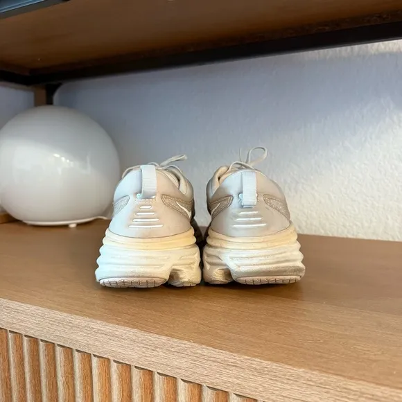 Hoka Bondi 8: Oat Milk / Alabaster Size 10