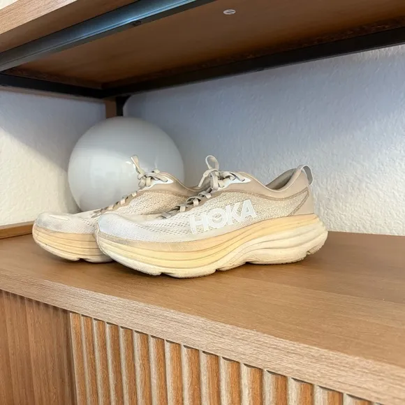 Hoka Bondi 8: Oat Milk / Alabaster Size 10