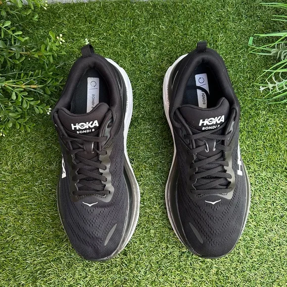 HOKA BONDI  8 Running black/white Shoe mens size 10D