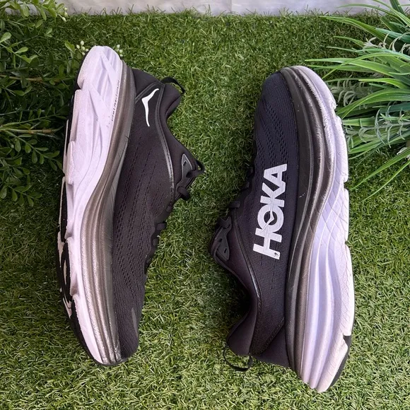 HOKA BONDI  8 Running black/white Shoe mens size 10D