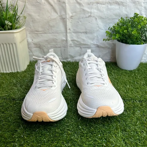 HOKA Bondi 8 sneakers women size 8 White / Cantaloupe New Season Women$171 new