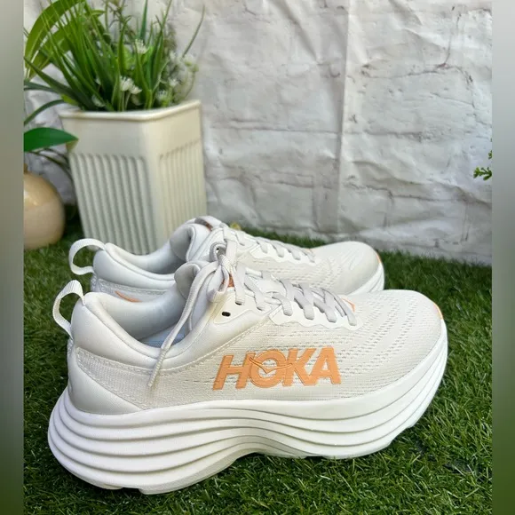 HOKA Bondi 8 sneakers women size 8 White / Cantaloupe New Season Women$171 new