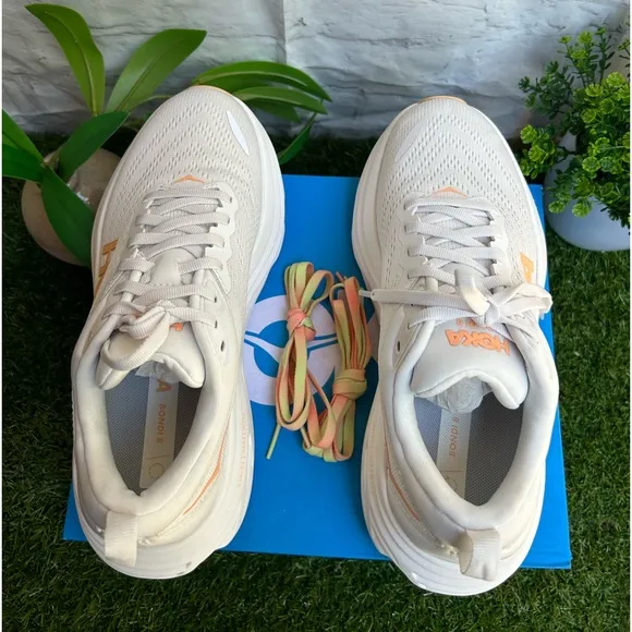 HOKA Bondi 8 sneakers women size 8 White / Cantaloupe New Season Women$171 new