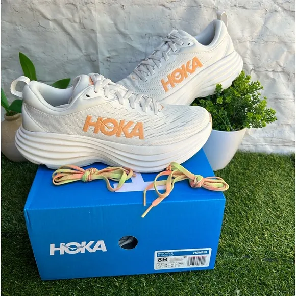 HOKA Bondi 8 sneakers women size 8 White / Cantaloupe New Season Women$171 new