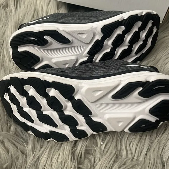 Hoka NIB Black Clifton 9 youth size 4