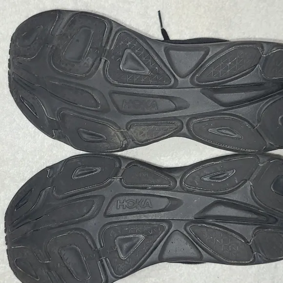 Hoka One One Bondi 8 Running Shoes In All Black Size 9.5 D Mens