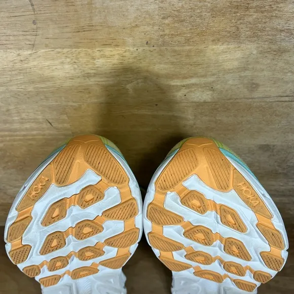 Hoka One One Clifton 9 Womens Size 8.5 Running Shoes Citrus Glow/Sunlit Ocean