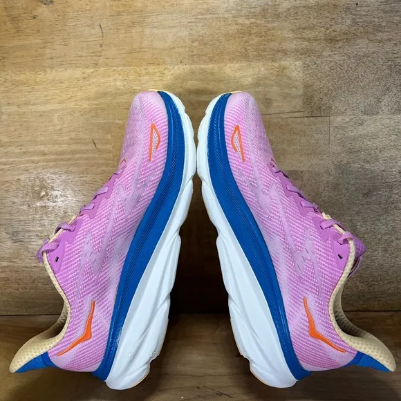 Hoka One One Clifton 9 Womens Sz 9.5 Running Shoes Sneakers Cyclamen Sweet Lilac