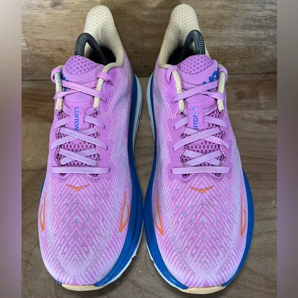 Hoka One One Clifton 9 Womens Sz 9.5 Running Shoes Sneakers Cyclamen Sweet Lilac