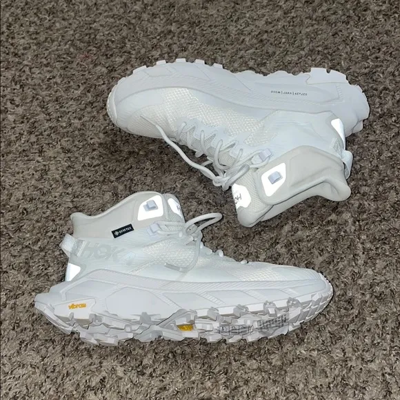 Hoka One One W Trail Code GTX White High-Top Hiking Boots