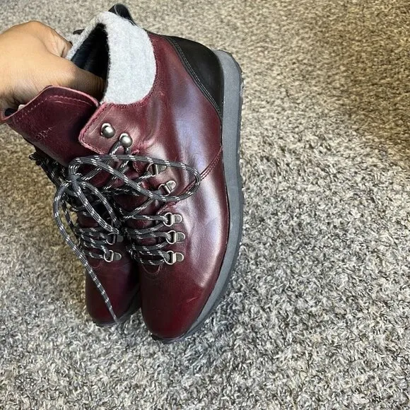 HOOD Rubber Co. Genuine Leather Waterproof Hiking Trail Boots Vibram Sole 9 New