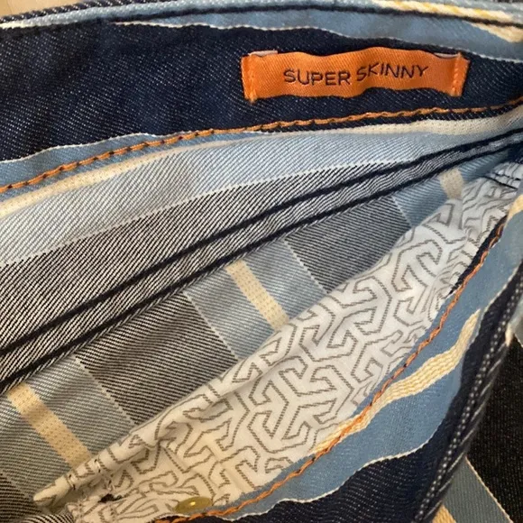 🎉HOST PICK🎉 Super skinny Tory Burch jeans new condition