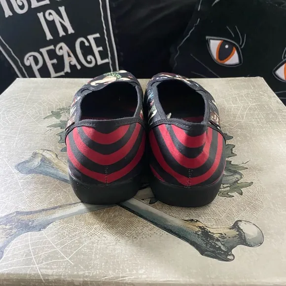 Hot Chocolate Freak Show Retro Vintage Inspired Slip-on Shoes, size 7