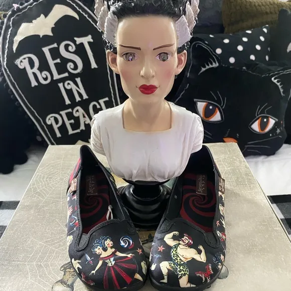 Hot Chocolate Freak Show Retro Vintage Inspired Slip-on Shoes, size 7