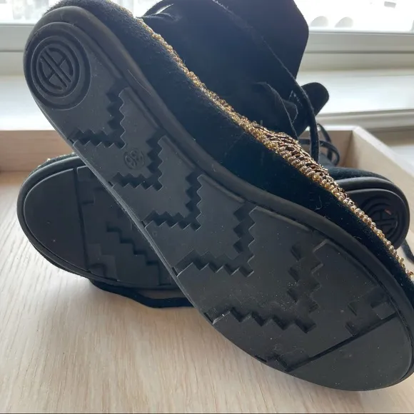 House of Harlow 1960 black suede beaded moccasin booties size 36