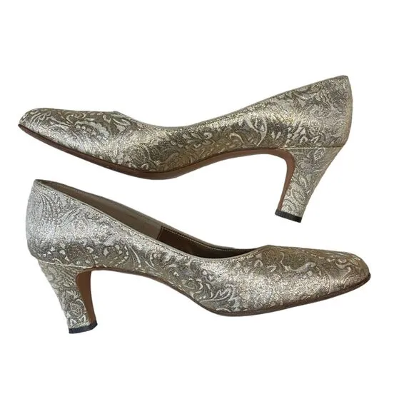 Huggins Shoes Dressy Heels Champagne Silver Gold Embossed Tapestry, size 6.5AAA