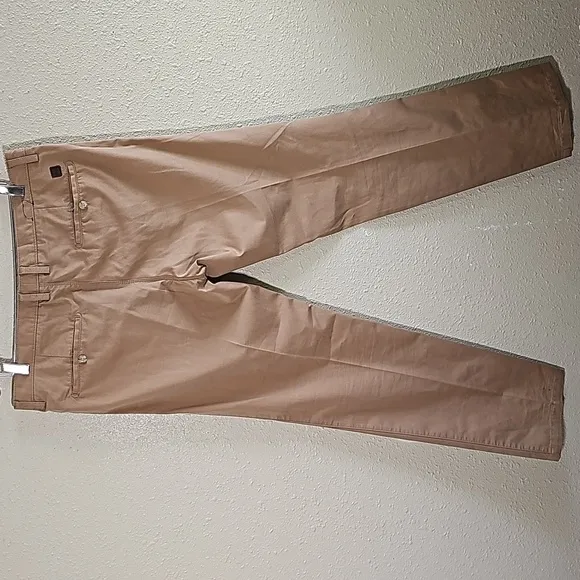 HUGO BOSS Men Dress Pants.