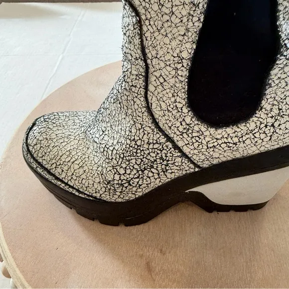 Hunter Boots Chelsea Crackle Leather Black and White Platform Wedge Size 6